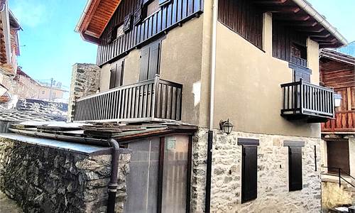 CASA SINGOLA CON GIARDINO