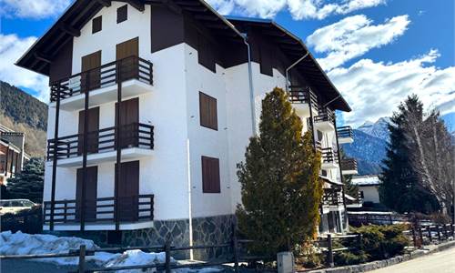 APPARTAMENTO IN ZONA LAGHETTO 