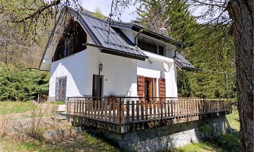 UNA VILLA NEL BOSCO