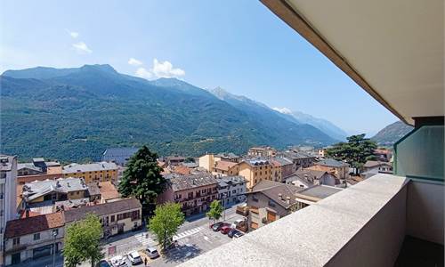 TRILOCALE RISTRUTTURATO CON SPLENDIDA VISTA