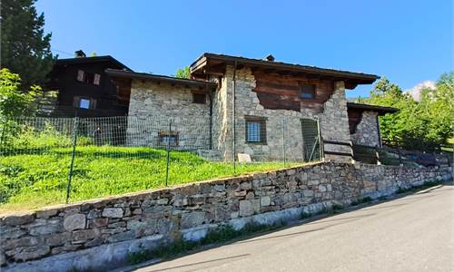 VILLA INDIPENDENTE CON GIARDINO 