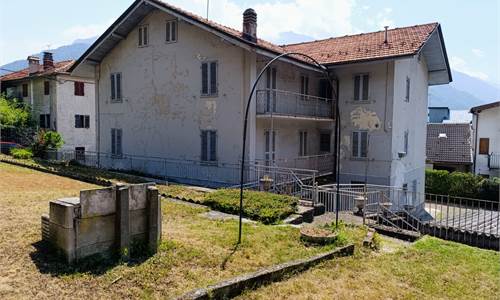 VILLA D'ANTAN CON GIARDINO