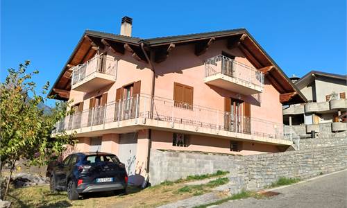 VILLA SINGOLA CON GIARDINO