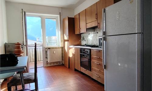 TRILOCALE IN ZONA BEN SERVITA